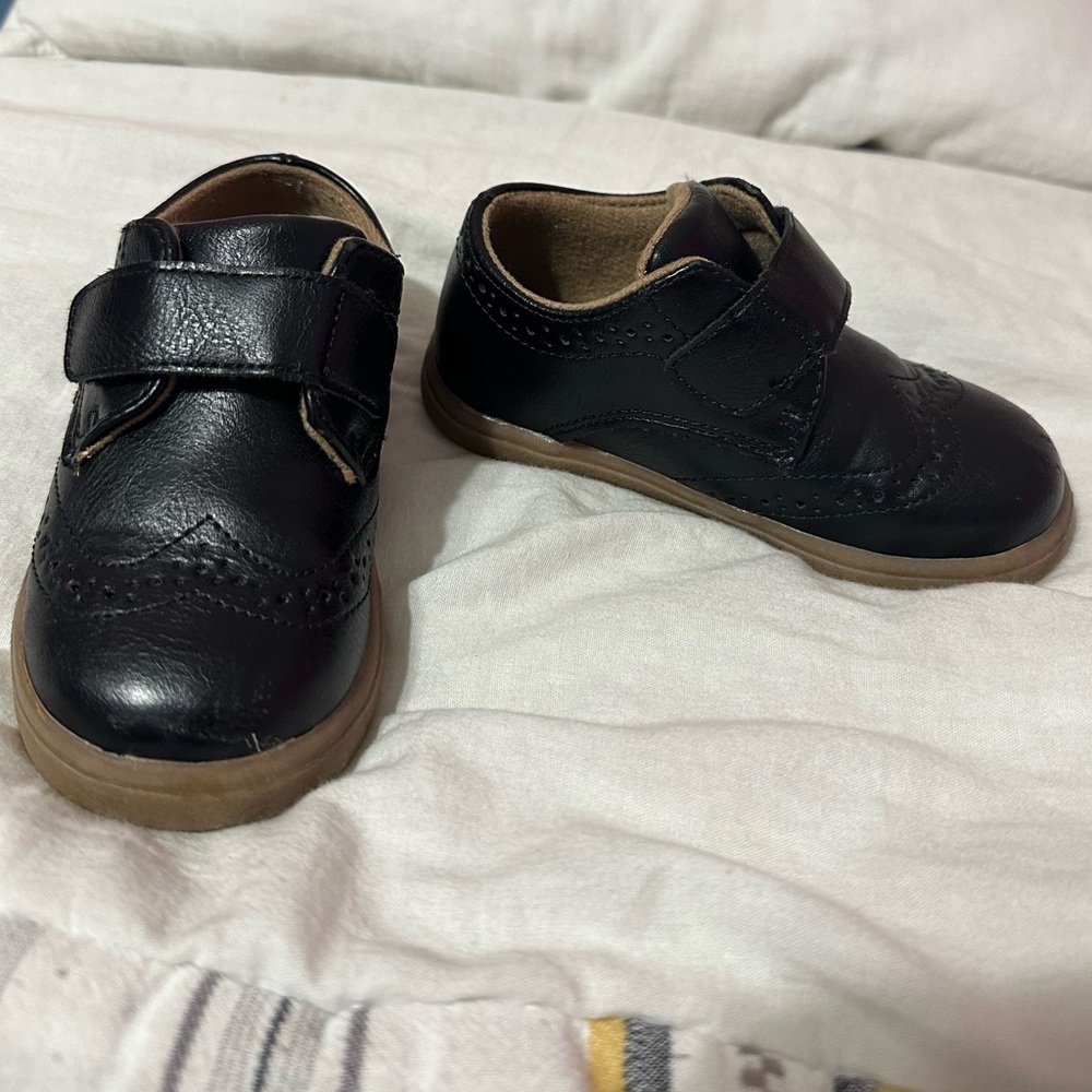 Toddler Boys dress shoes size 7